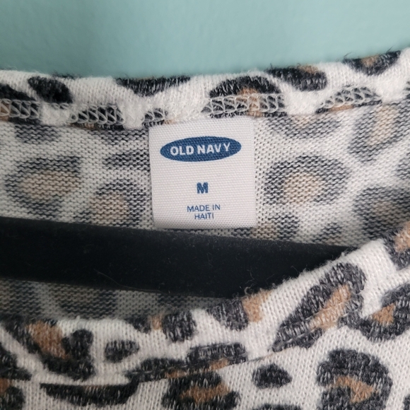 💎 Old Navy M Leopard Print Long Sleeve - Picture 3 of 4